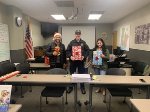 Holiday Gift Wrapping LBPD South